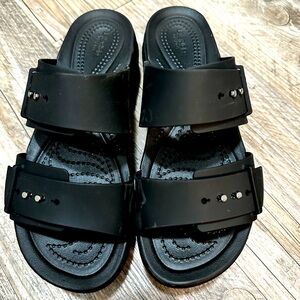 Crocs Brooklyn Buckle Platform Sandal